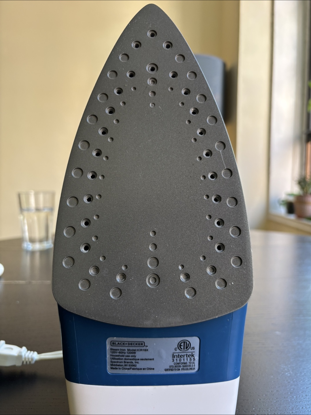 Black+Decker ICR16X Steam Iron - photo 2