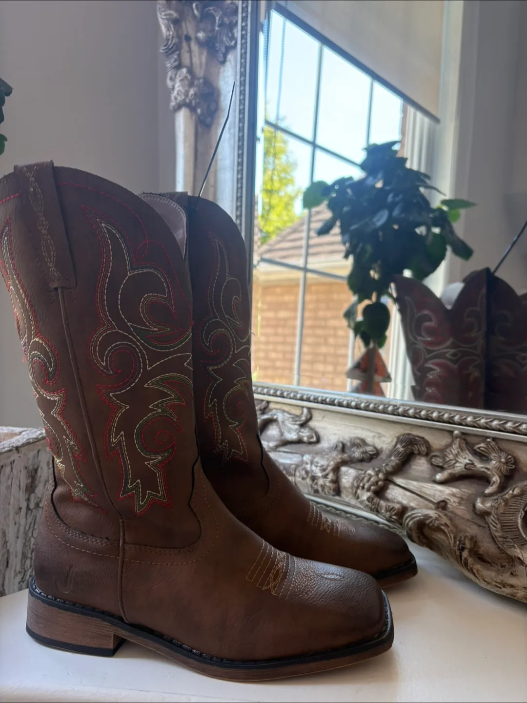 Ladies Embroidered Cowboy Boots - Size 7 (Wide Width & Calf) image indicator(5)