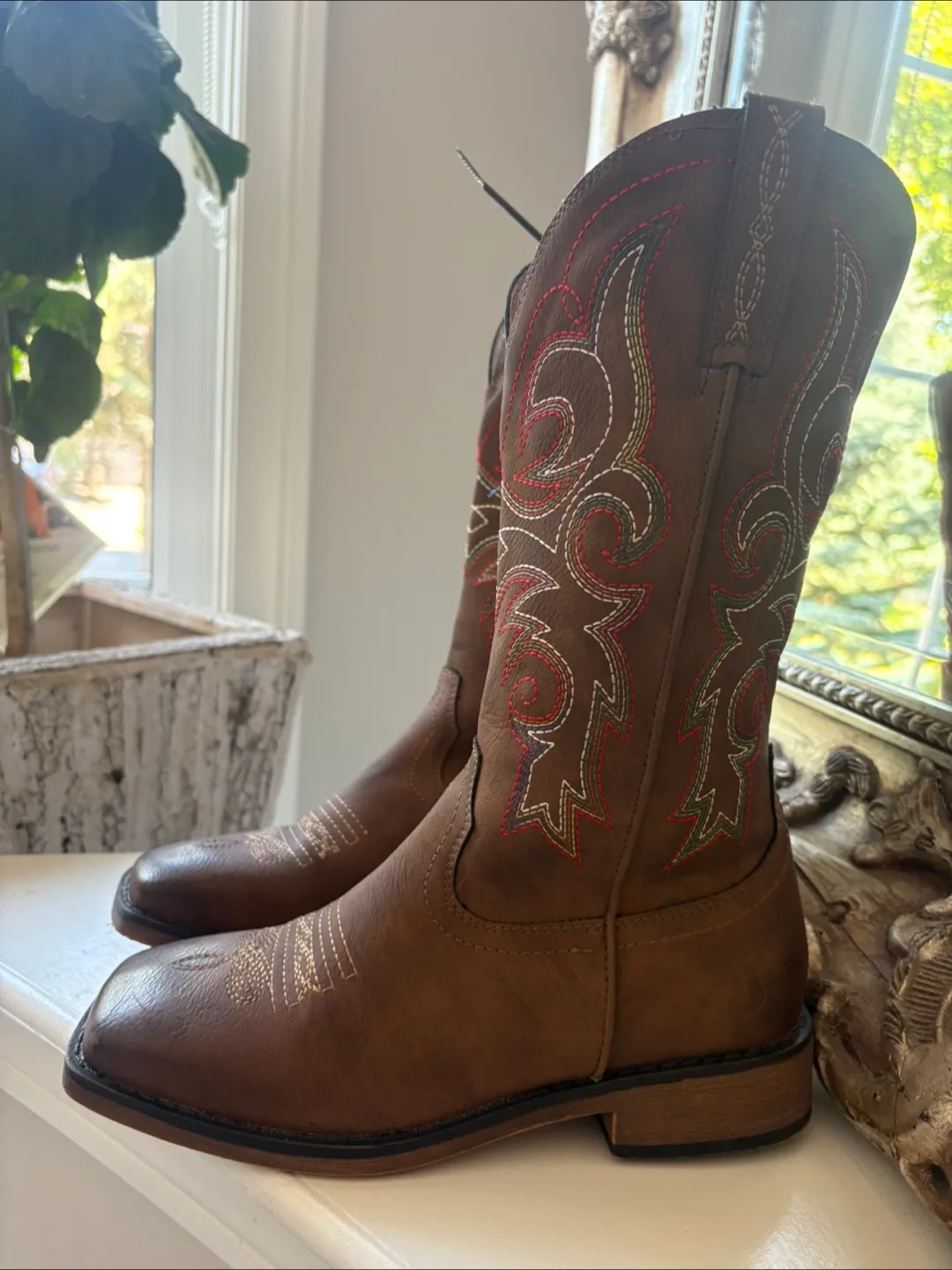 Ladies Embroidered Cowboy Boots - Size 7 (Wide Width & Calf) image indicator(8)