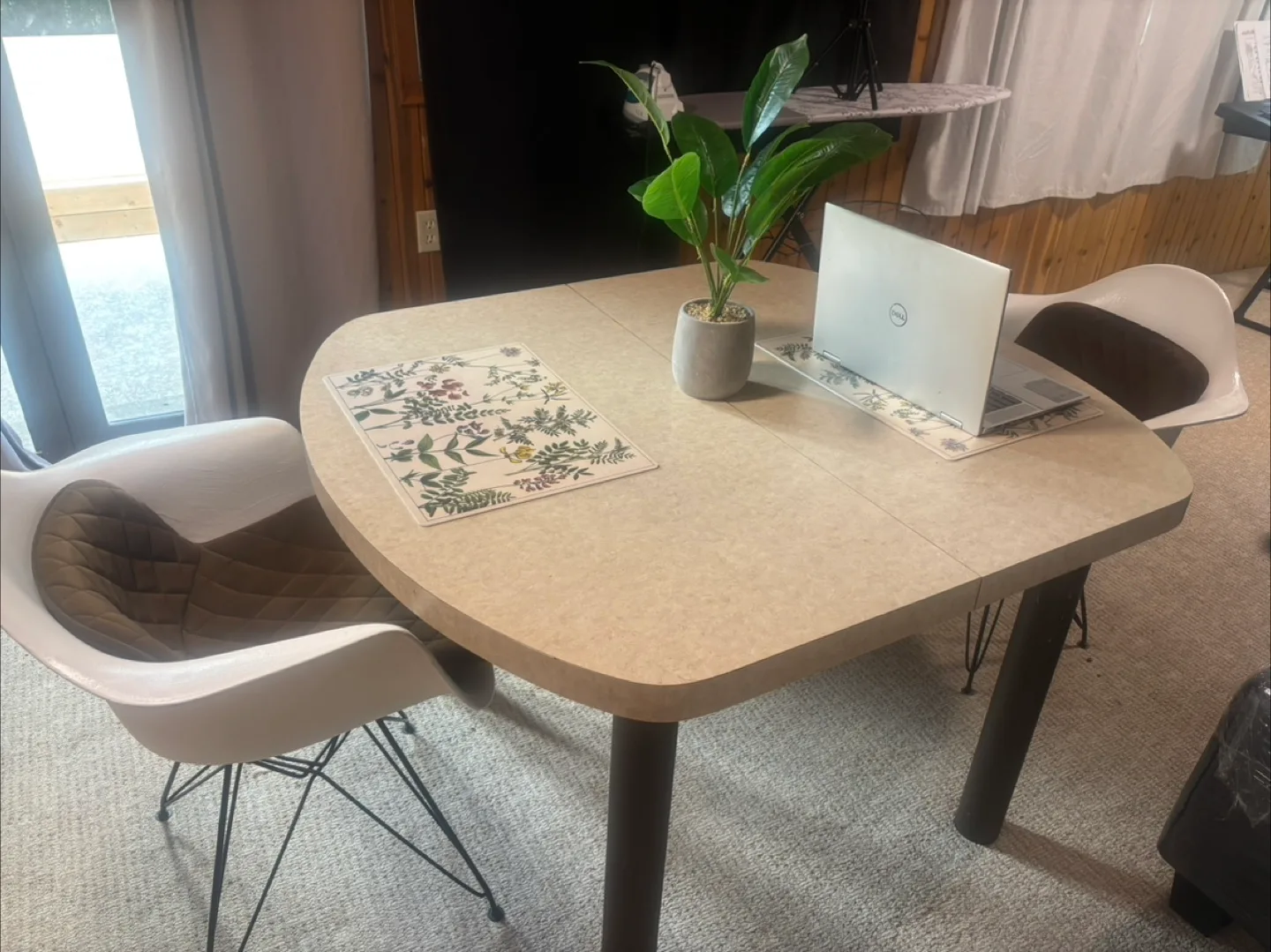 Dining Table and Chairs Set image indicator(2)