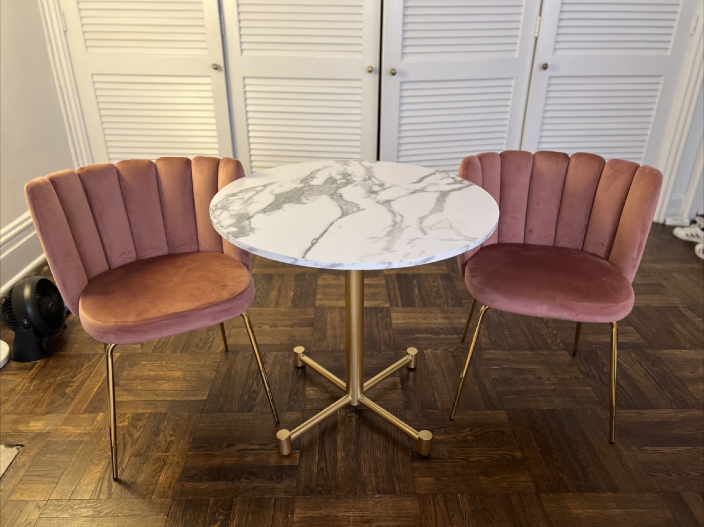 2 Pink Velvet Accent Chair - photo 2