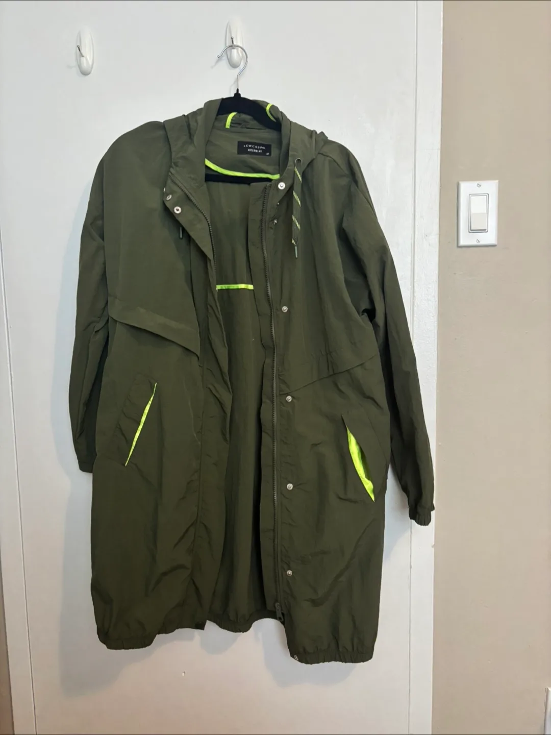 LCW Casual Outerwear Olive Green Jacket - Size 42 image indicator(2)