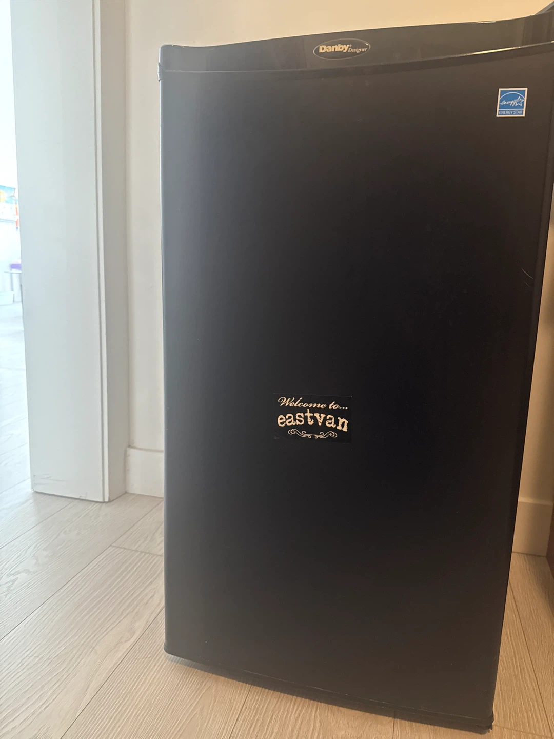 Danby Designer Compact Mini Fridge - Black - photo 3