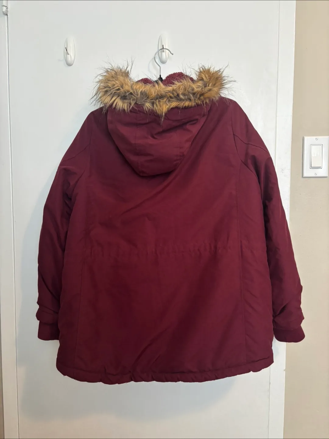 LCW Casual Outerwear Burgundy Winter Coat image indicator(5)
