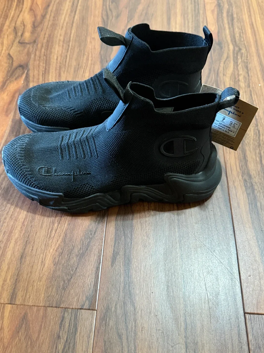 New Champion Hyper Catch H Black Shoes - Size 7 women’s image indicator(6)