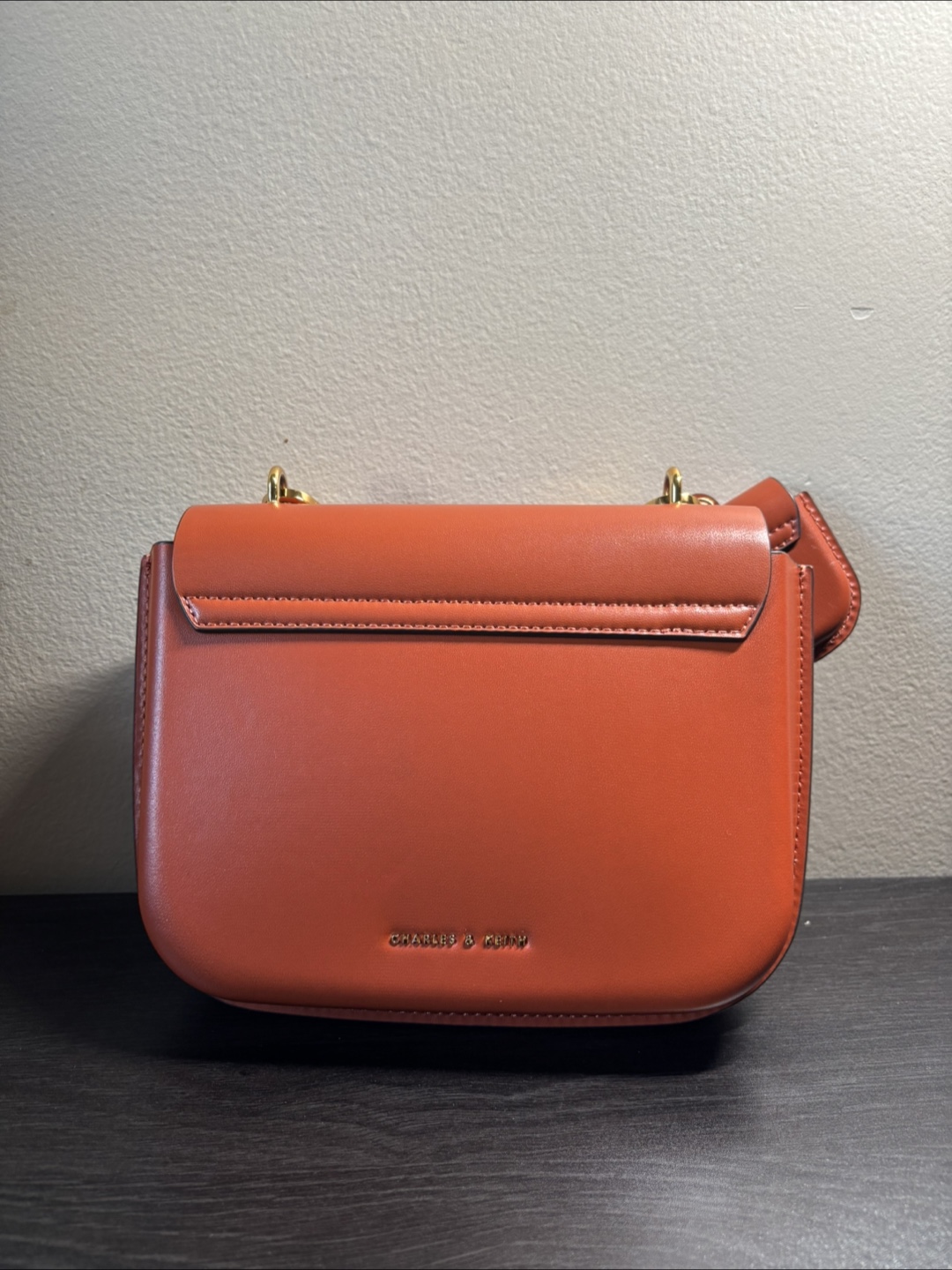 Charles and keith women's bag with airpod case - photo 3