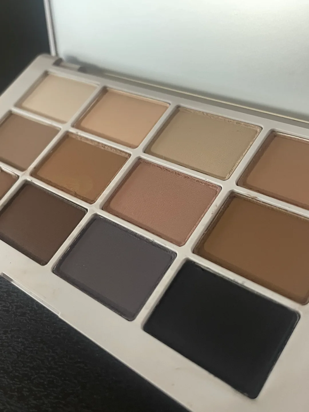 Makeup By Mario Master Mattes Eyeshadow Palette - The Neutrals image indicator(4)