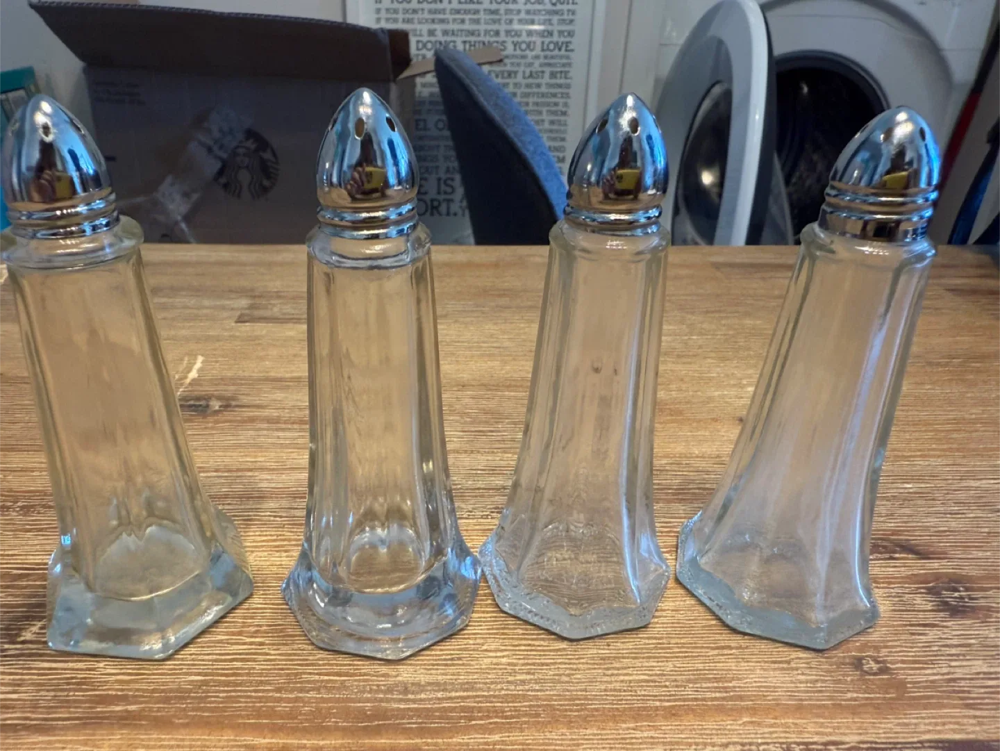 Salt & Pepper Shakers Set image indicator(3)