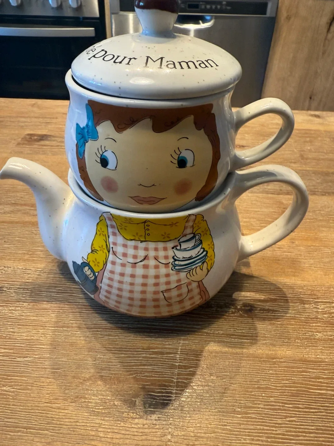 Vintage 'Pour Maman' Teapot & Mug Set thumbnail