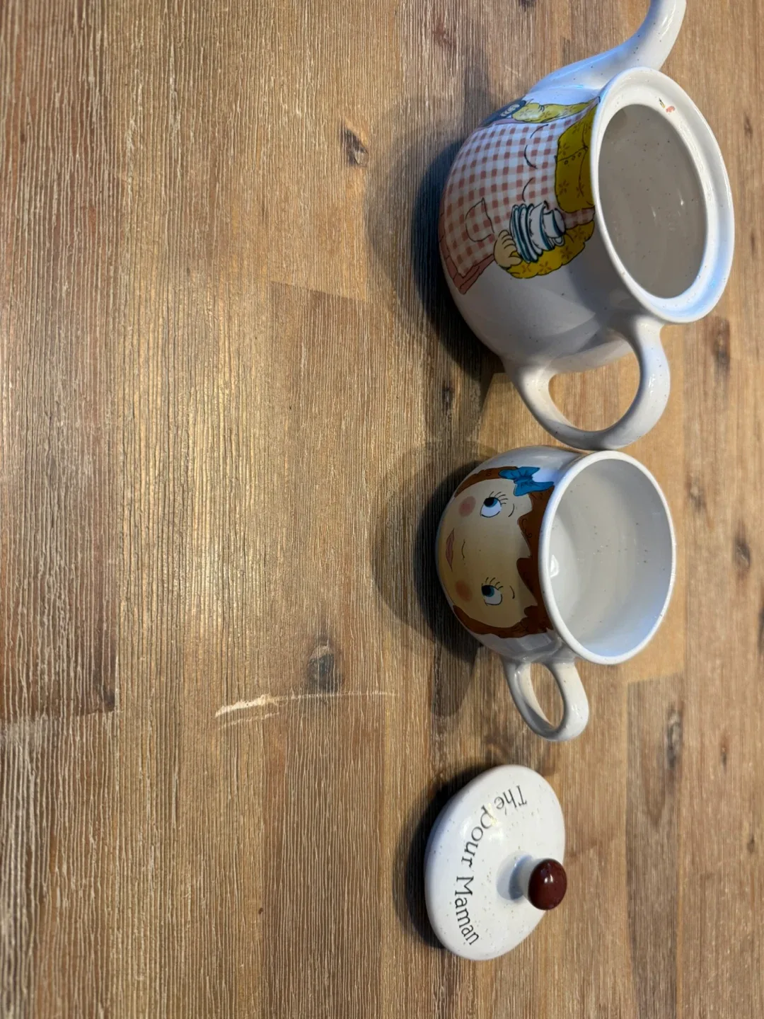 Vintage 'Pour Maman' Teapot & Mug Set image indicator(2)