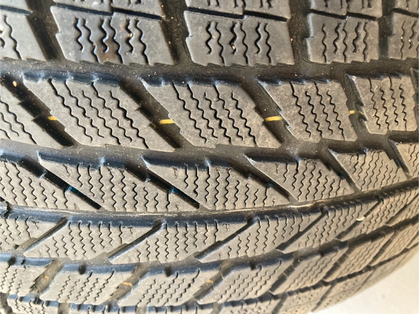 Set of 4 Toyo Observe Winter Tires and black rims - photo 3