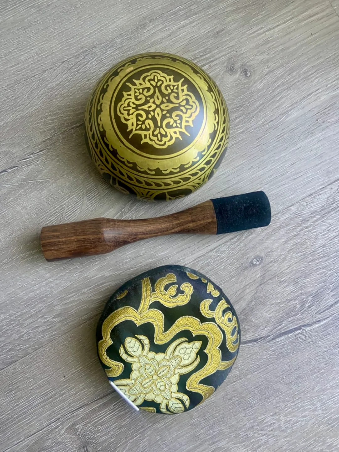 Singing Bowl Set with Mallet and Cushion image indicator(3)