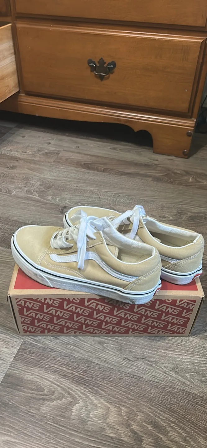 Vans Old Skool Shoes Taos taupe- Size 7.5 thumbnail