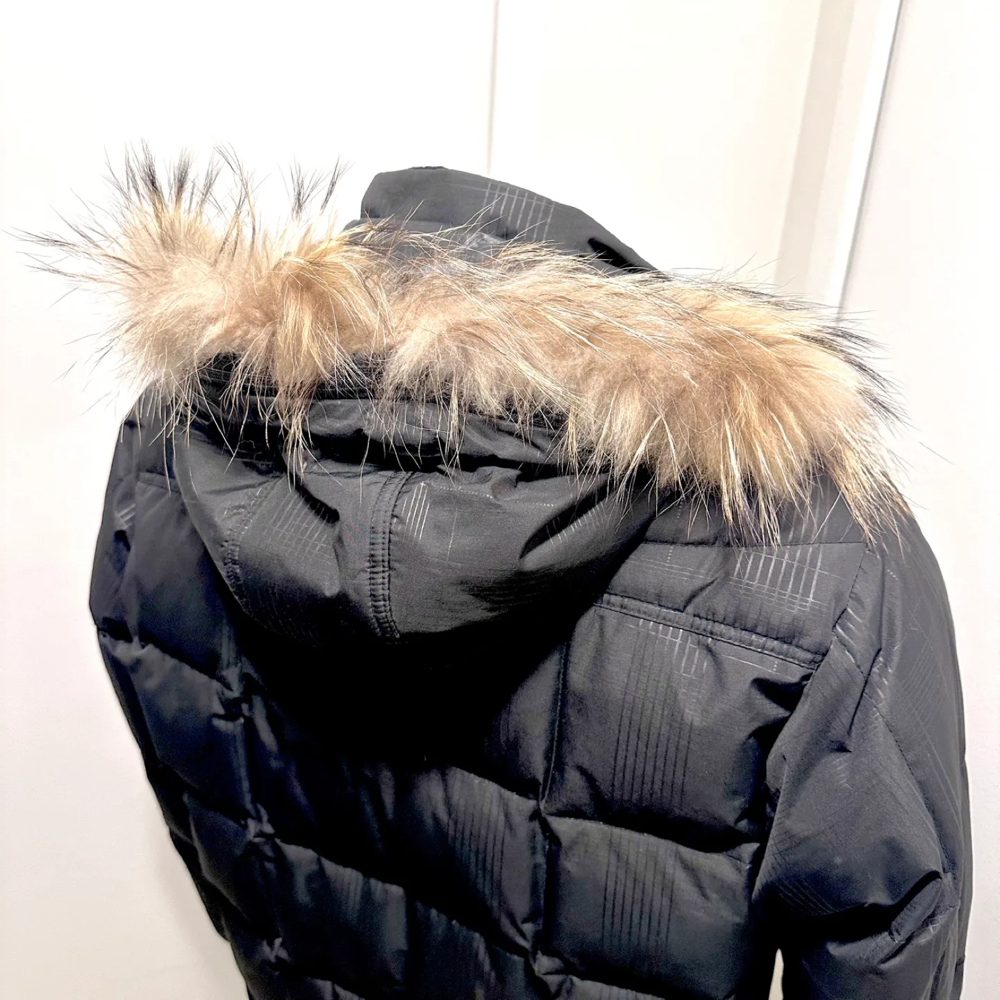 Men’s black winter parka image indicator(5)