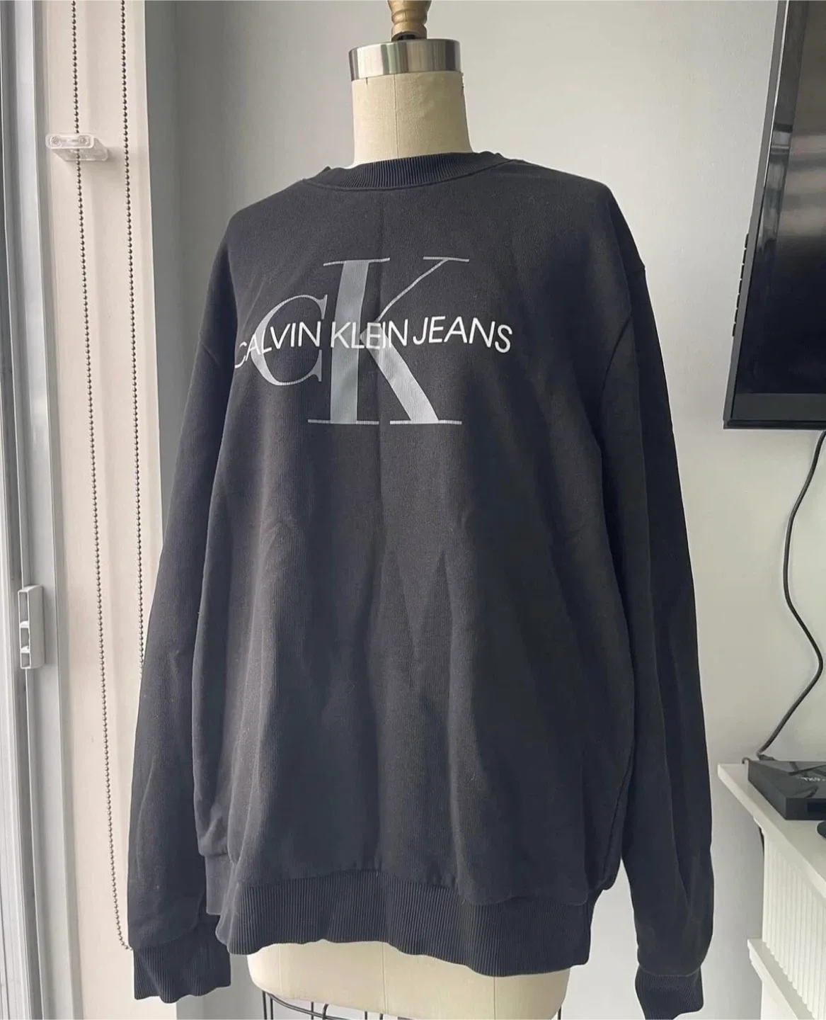 Calvin Klein sweater size large thumbnail