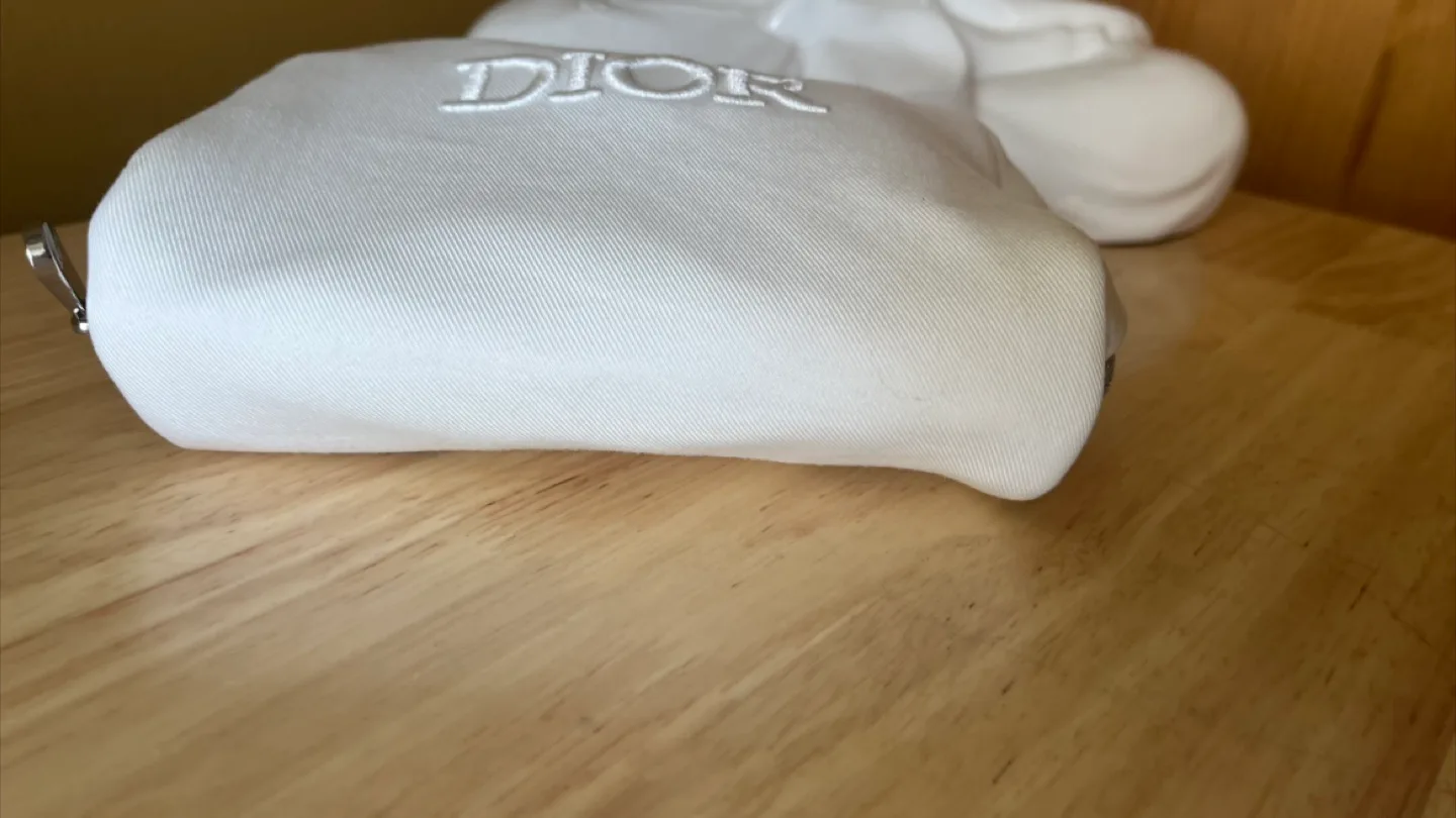 Dior White Cosmetic Pouch - New image indicator(2)