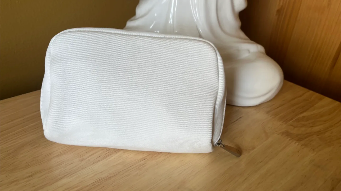 Dior White Cosmetic Pouch - New image indicator(3)