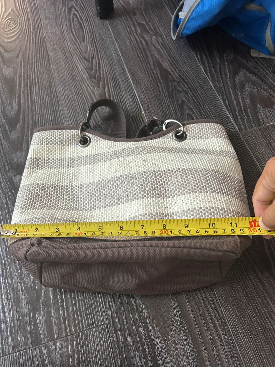 Striped Tote Bag image indicator(2)