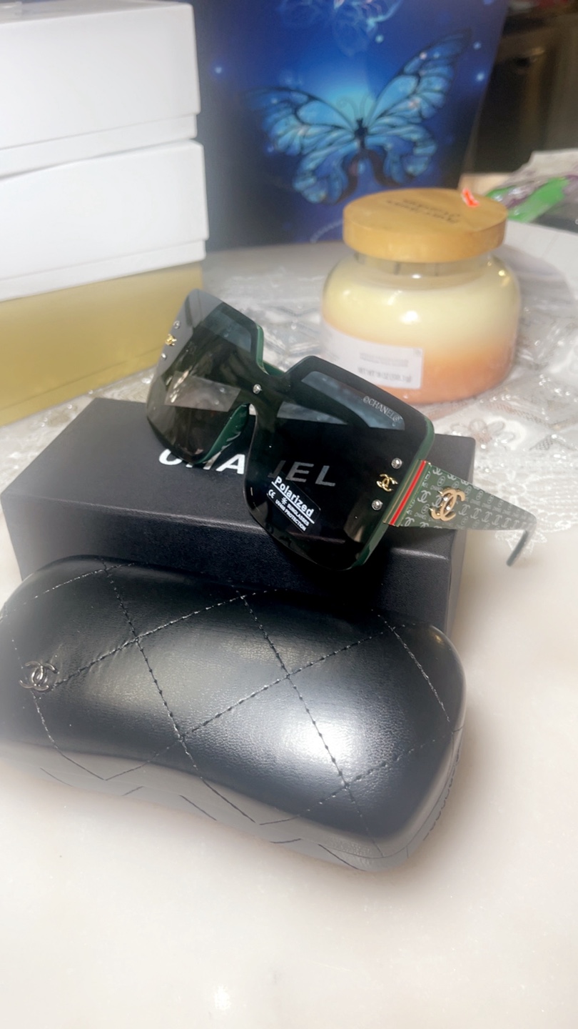 Chanel Sunglasses Green - photo 3