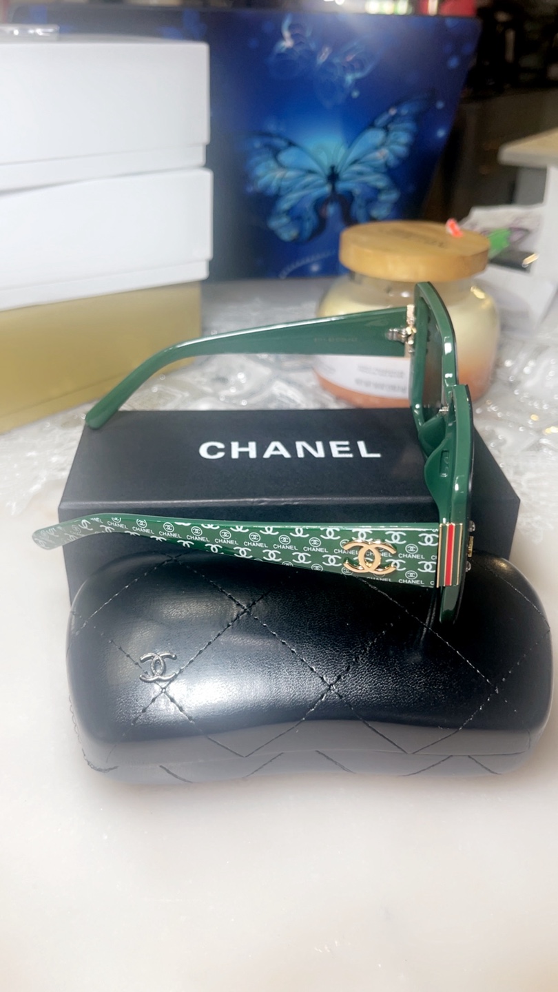 Chanel Sunglasses Green - photo 5