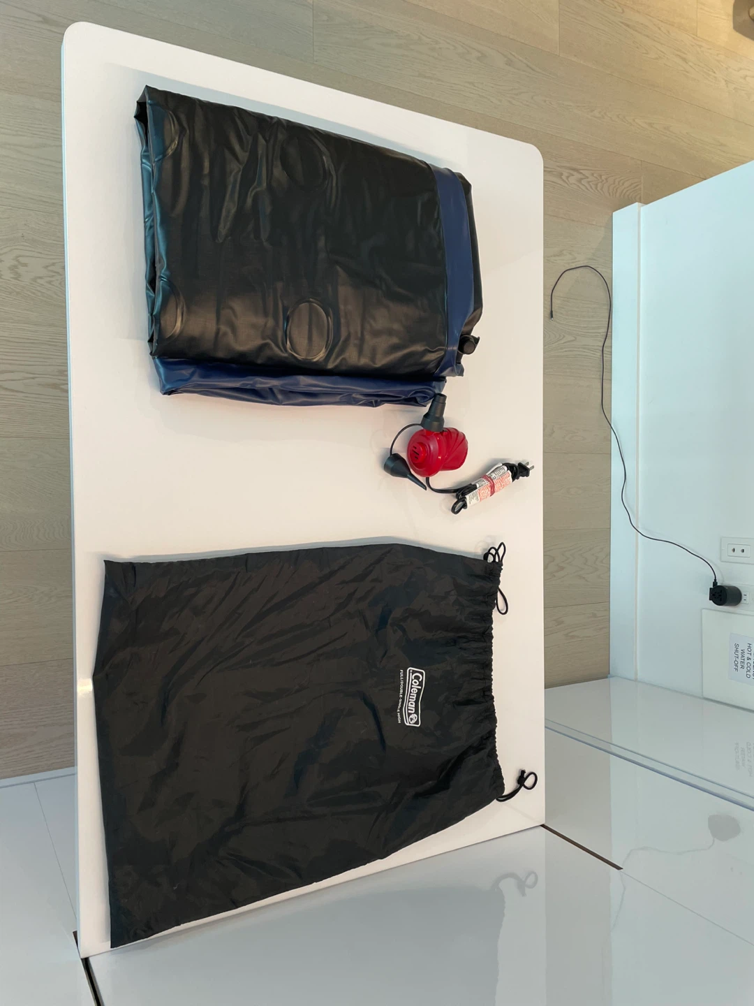 Coleman Air Mattress - Includes Pump & Bag - photo 5