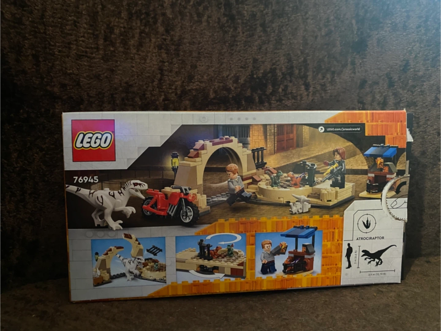LEGO- Jurassic world raptor set