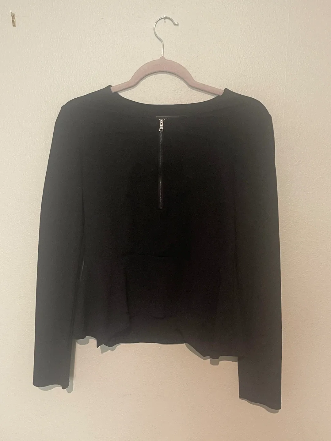 BCBGMAXAZRIA Black Long Sleeve Top thumbnail