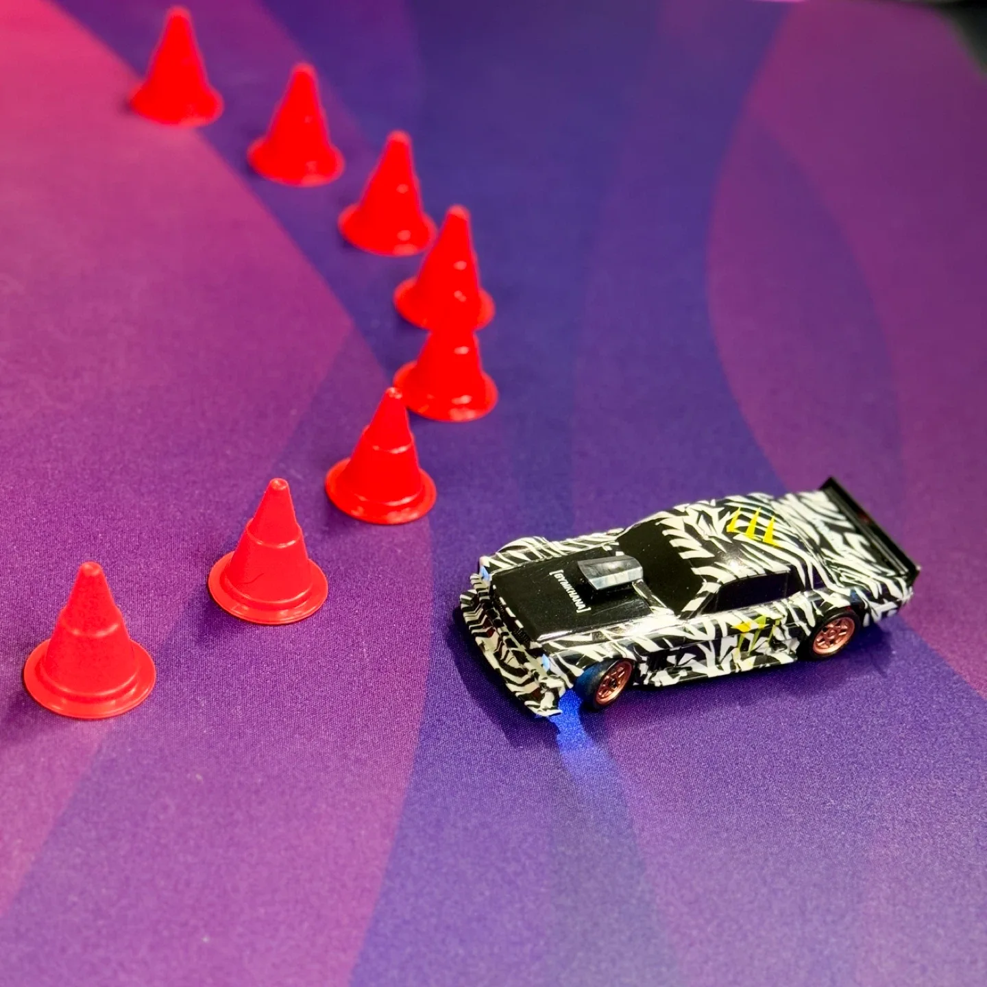 RC Drift Car - 1:43 Micro with Gyroscope image indicator(5)