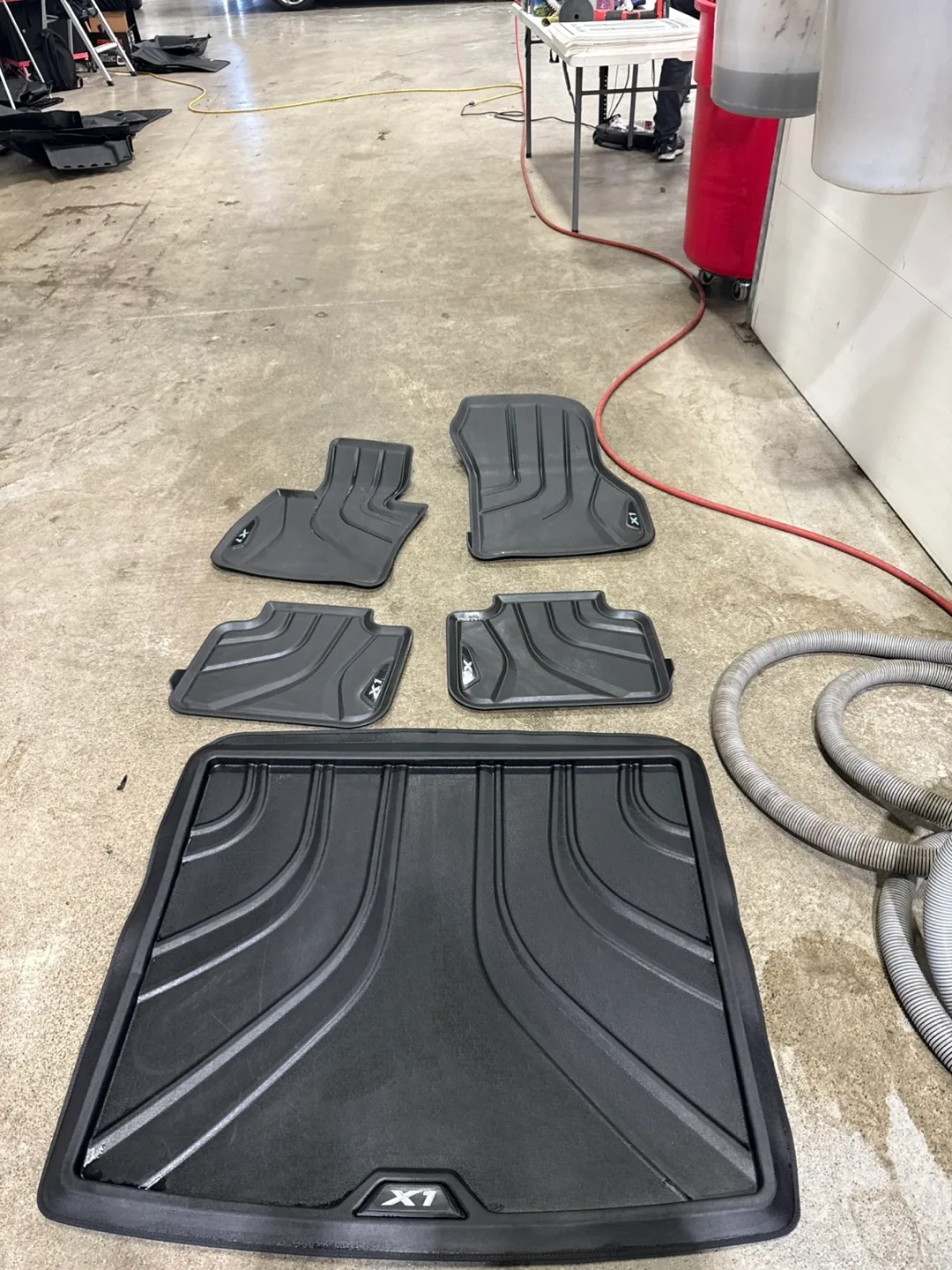 BMW X1 Floor Mats - Black