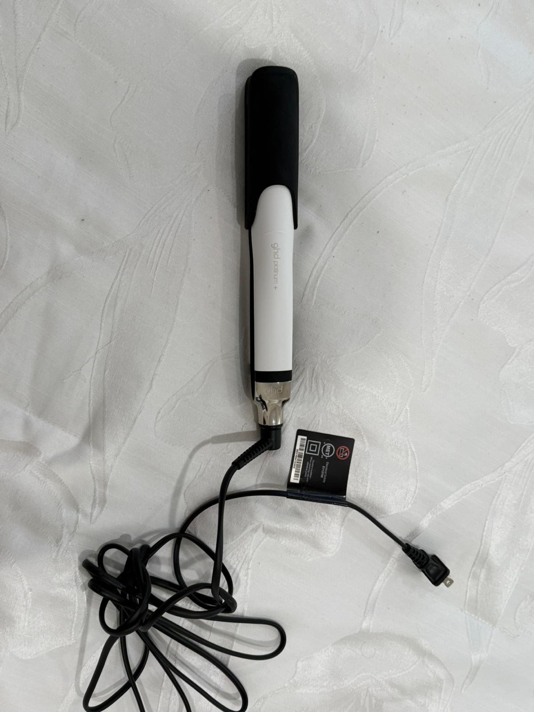GHD Platinum+ Flat Iron - LIKE NEW - photo 2