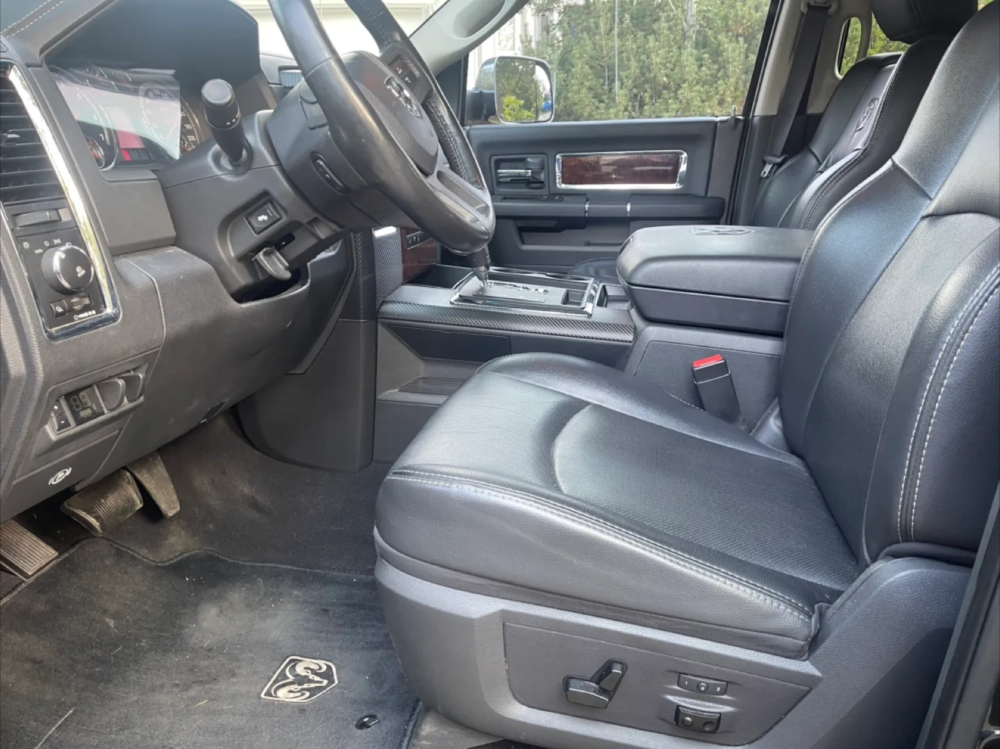 2011 Dodge Ram 1500 Laramie image indicator(8)