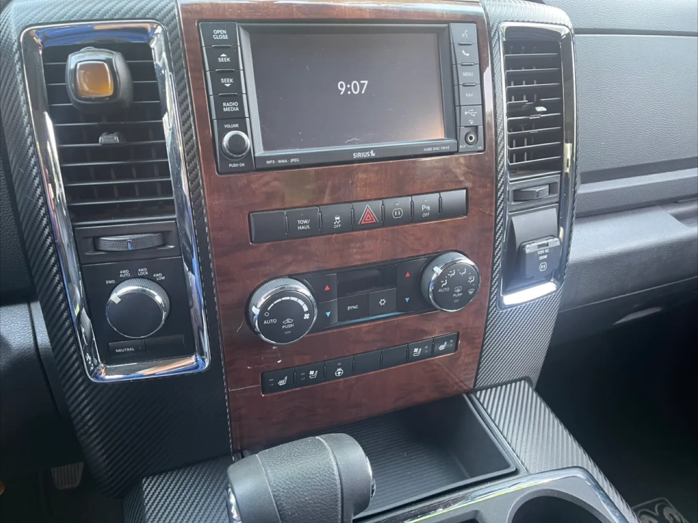 2011 Dodge Ram 1500 Laramie image indicator(7)