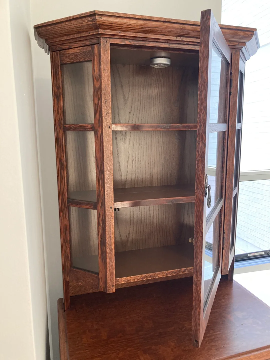 Antique Oak China Cabinet image indicator(2)