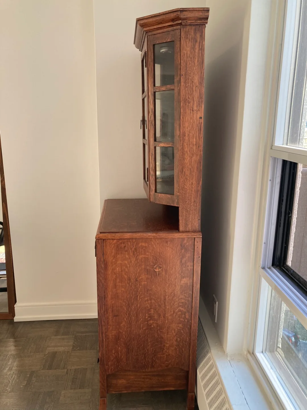 Antique Oak China Cabinet image indicator(3)