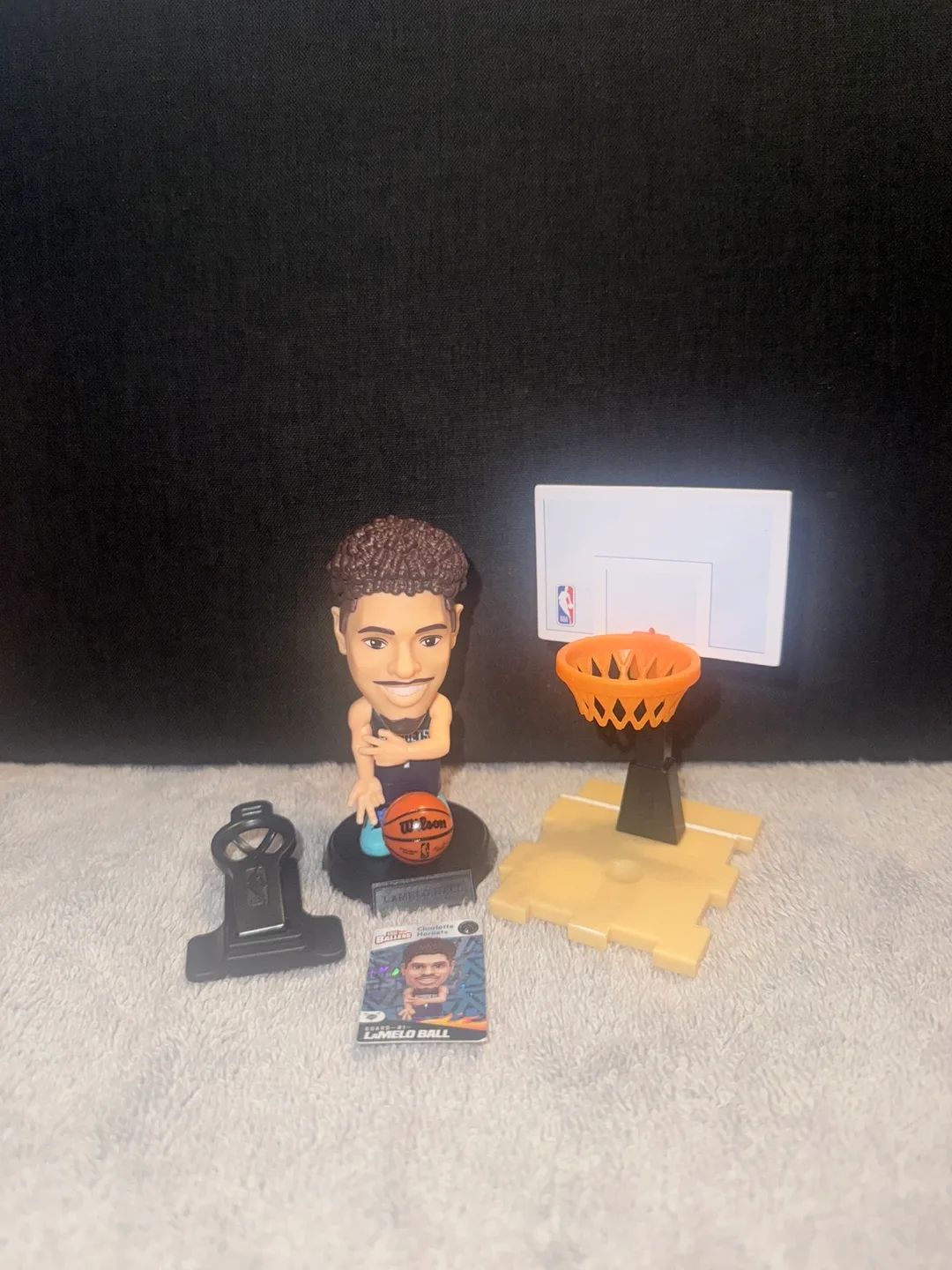 LaMelo Ball Charlotte Hornets NBA Zuru Minifigures thumbnail
