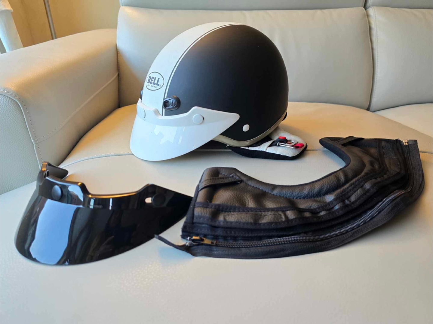 Bell Motorcycle Helmet - Black & White - photo 4