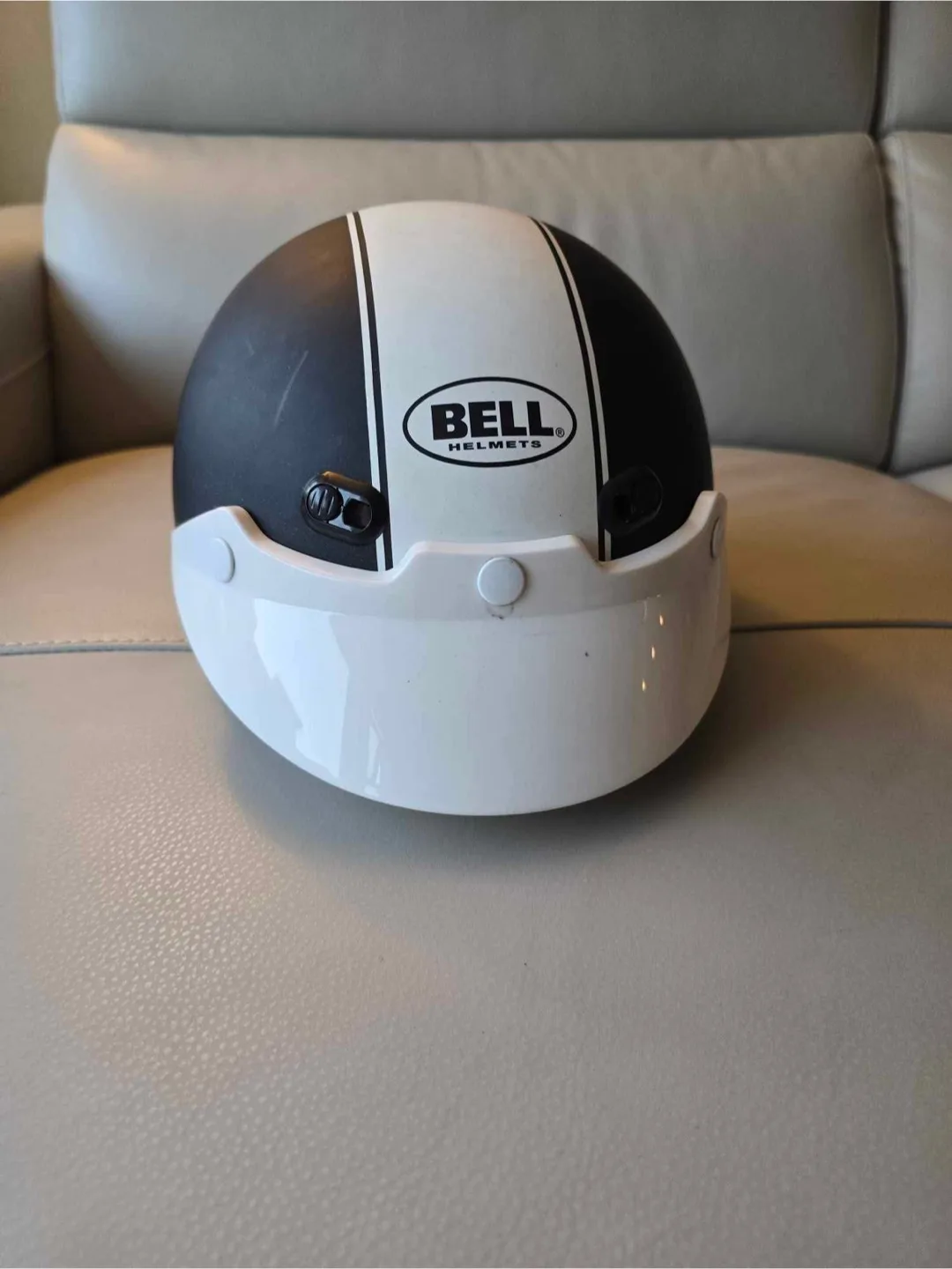 Bell Motorcycle Helmet - Black & White thumbnail