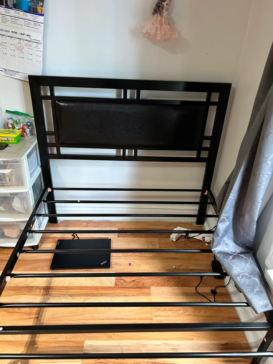 Black Metal Bed Frame image indicator(2)