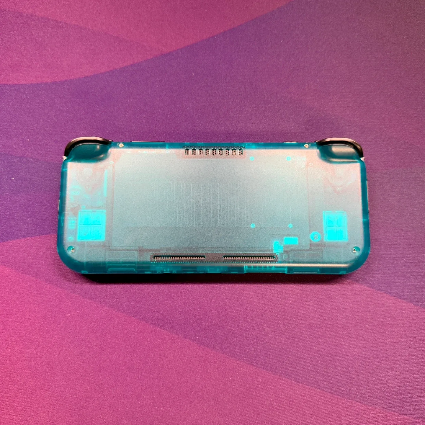 Retroid Pocket 3+ Retro Handheld Console - Clear Blue image indicator(2)