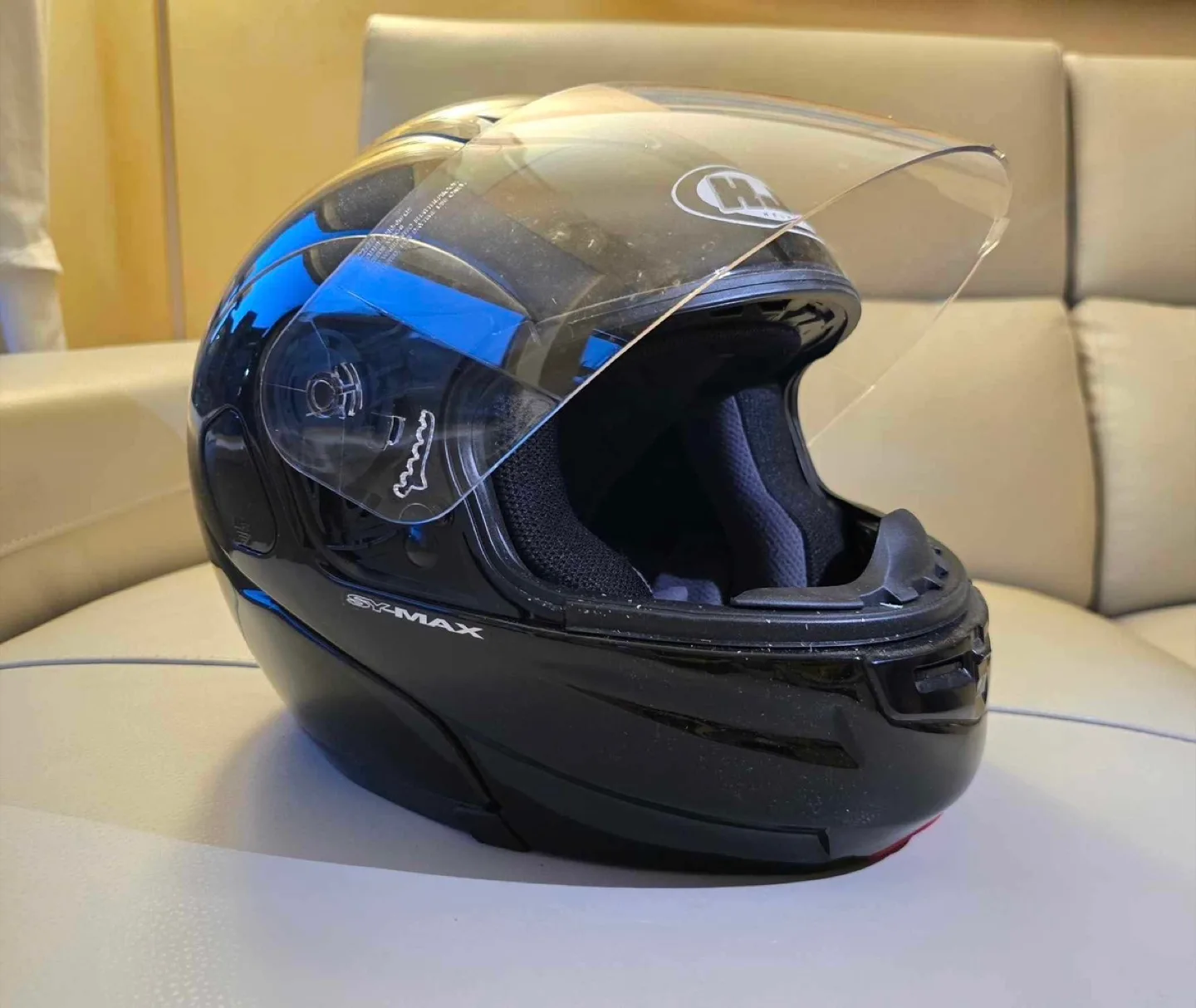 HJC Symax Helmet - Black image indicator(2)