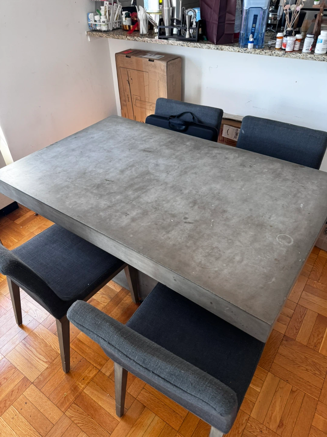 CB2 FUZE Gray dining table and 4x CB2 chairs - photo 2