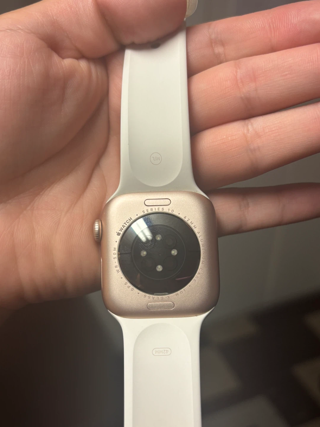 Apple Watch Series 10 42mm Gold with Extra Band - photo 4