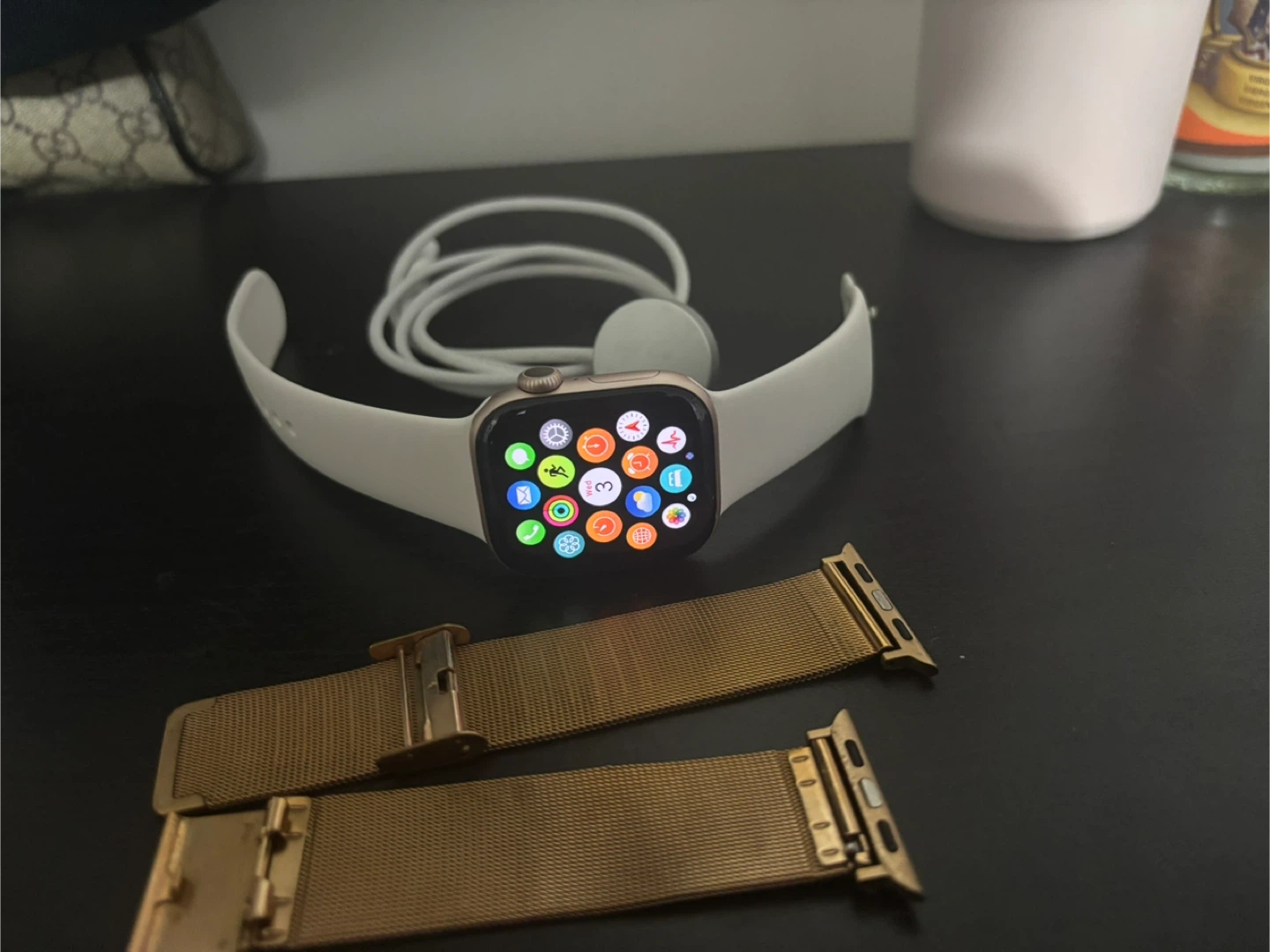 Apple Watch Series 10 42mm Gold with Extra Band