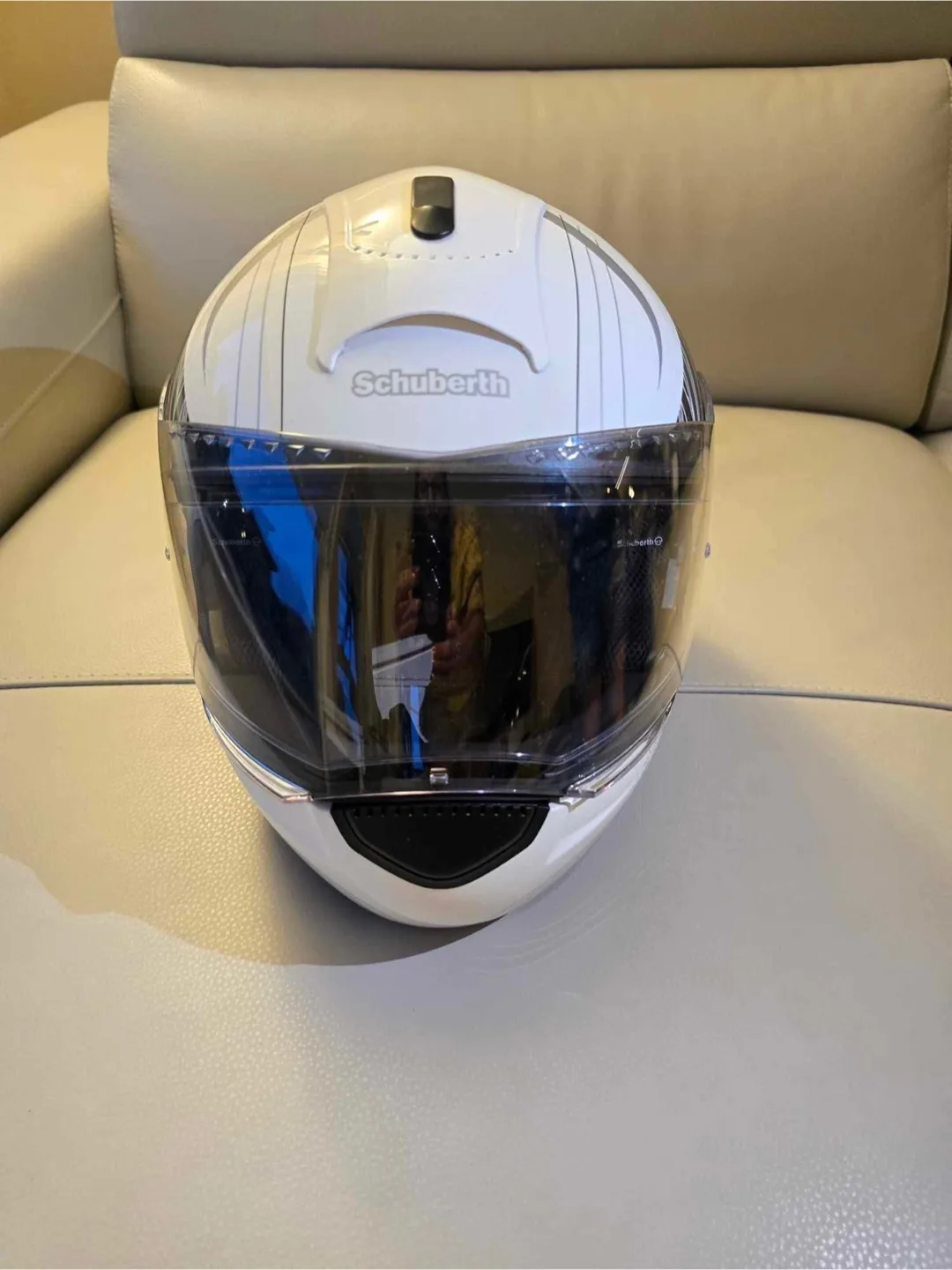Schuberth Motorcycle Helmet - White image indicator(3)