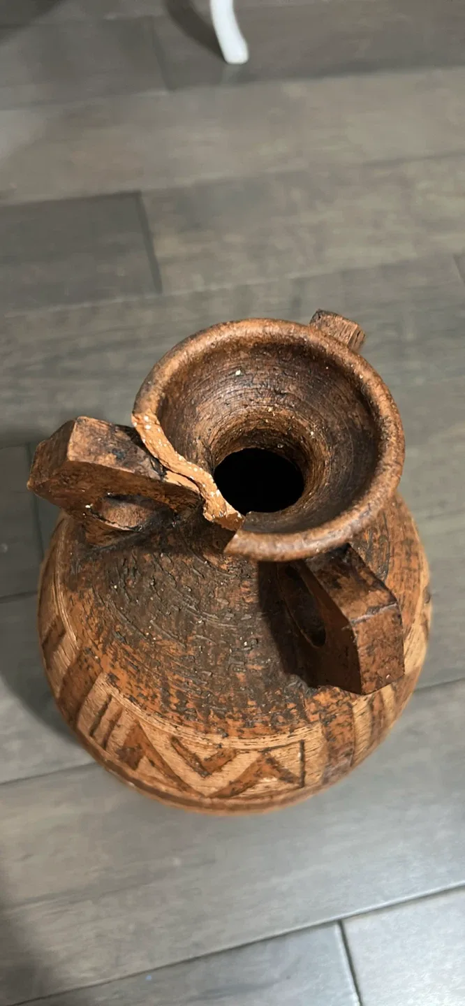 Damaged Brown Decorative Vase image indicator(3)