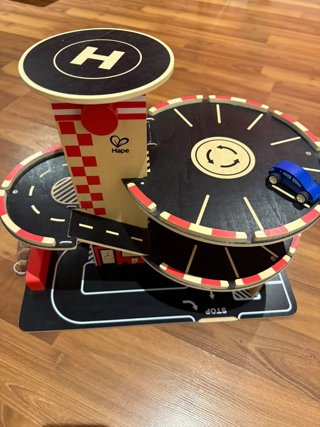 Hape Wooden Parking Garage Toy image indicator(3)