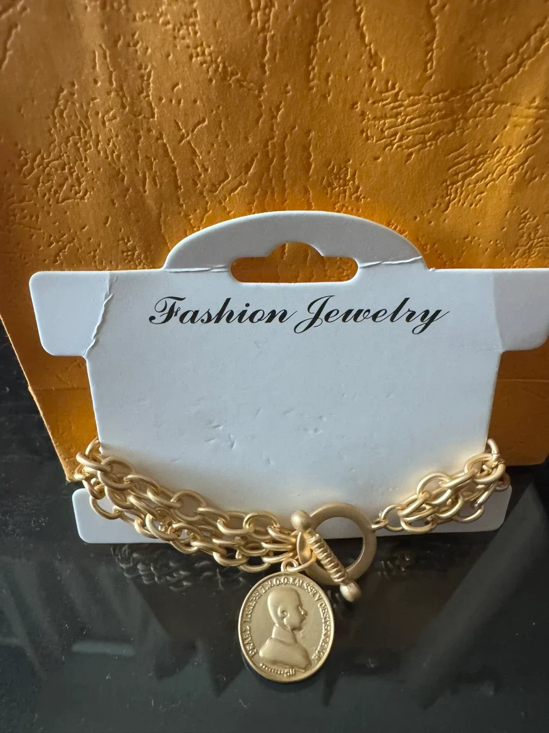Gold Fashion Jewelry Bracelet image indicator(3)
