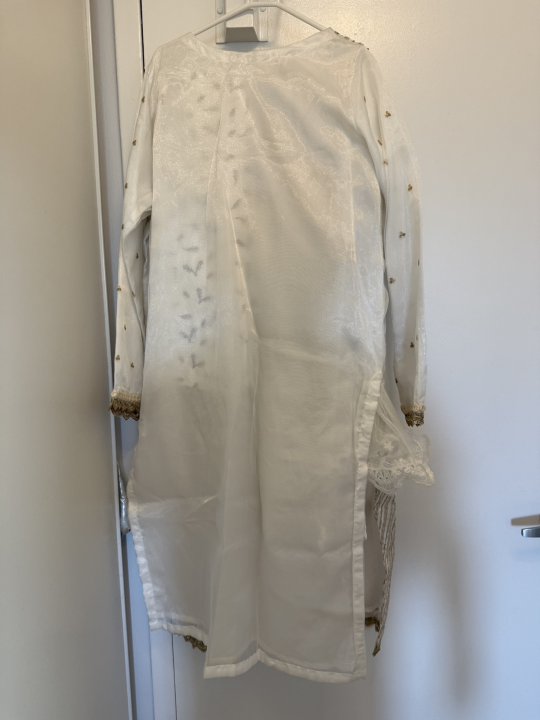 J. PRET Large White 3-Piece Suit - photo 3