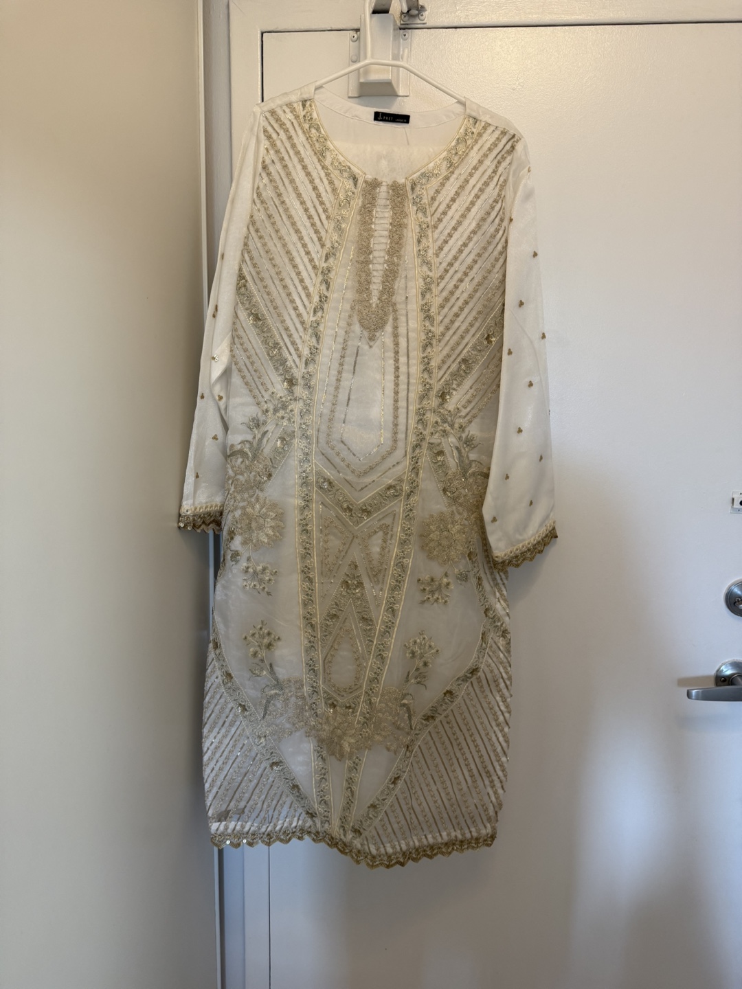 J. PRET Large White 3-Piece Suit