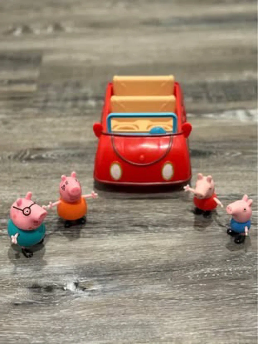 Talking Peppa Pig's Red Car Toy with Family Figures image indicator(3)